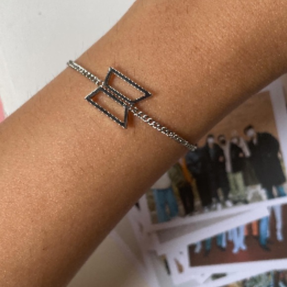 BTS army bangtan logo silver bracelet - Picture 1 of 2